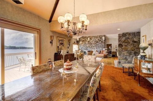 44 Overlook Rd, Rock Hill NY  12775-6208 exterior