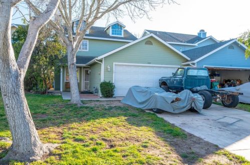 122 Valley View Dr, Santa Maria CA  93455-5540 exterior