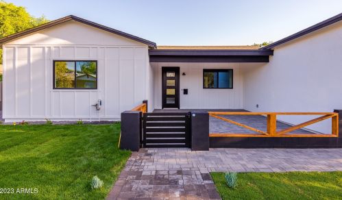 4039 Avalon Dr, Phoenix AZ  85018-7105 exterior