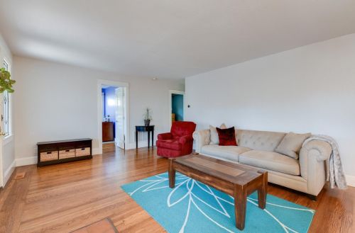 1054 Jenevein Ave, San Bruno CA  94066-4237 exterior