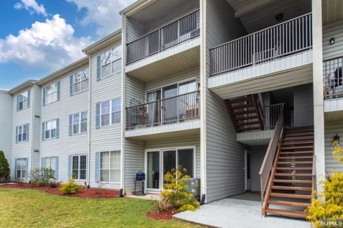 235 Robertson Way, Lincoln Park NJ  07035-1858 exterior