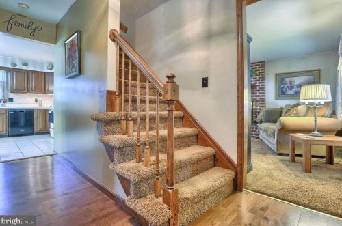 3503 Raintree Ln, Navy Sup Dpt, PA 17050-2258