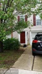 45557 Grand Central Sq, Sterling VA  20166-3067 exterior