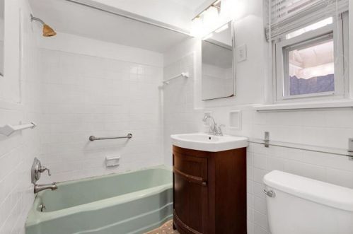 288 Noble Ave, Pittsburgh PA  15205-2884 exterior