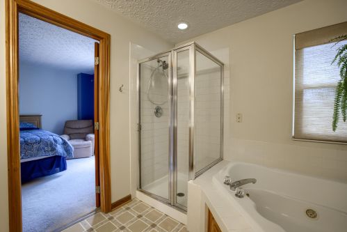 1390 Wild Horse Dr, Darbydale OH  43123-8540 exterior