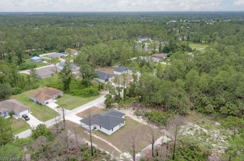 722 Ashland St, Lehigh Acres FL 33974-4741 exterior