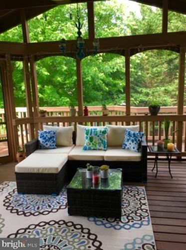 500 Rosemary Ln, Purcellville VA  20132-3274 exterior