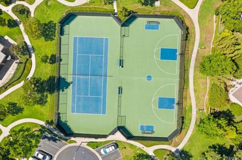 325 Chinook Dr, Placentia CA  92870-1417 exterior