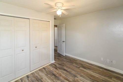 2828 41st Ave, Saint Petersburg FL  33714-4546 exterior