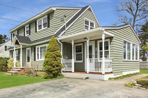 8 Woodcrest Dr, Nashua, NH 03062-1338