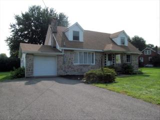 710 Daniels Rd, Nazareth, PA 18064-8955