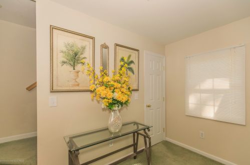 32 Spark Dr, Bricktown, NJ 08723-7440