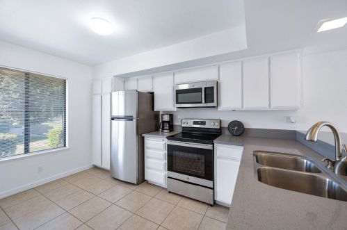 69635 Encanto Ct, Rancho Mirage CA  92270-1238 exterior