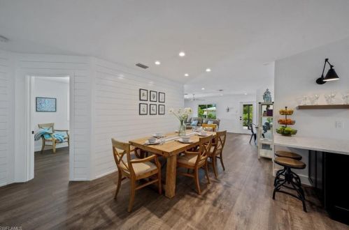 762 103rd Ave, Naples FL  34108-3221 exterior
