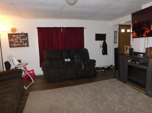 126 Snyder St, Connellsville PA  15425-3403 exterior