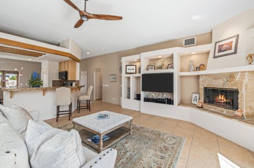 54560 Avenida Madero, La Quinta CA  92253-3725 exterior