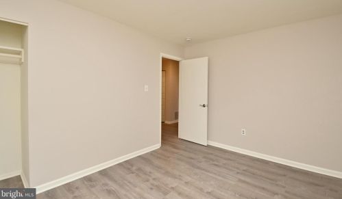 7803 Wintercress Ln, Springfield VA  22152-3842 exterior
