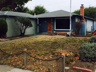 1151 Rosita Rd, Pacifica, CA 94044-4221