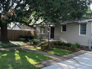 3021 43rd St, Metairie, LA 70001-2946