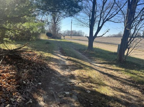 15162 Fronce Rd, Mount Vernon OH  43050-9451 exterior