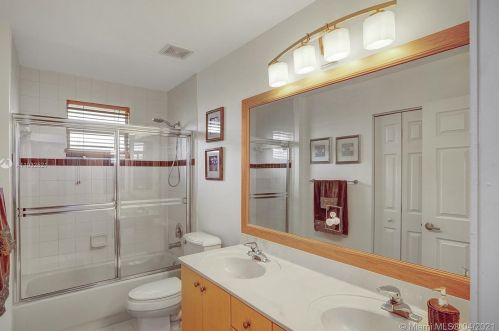 1885 139 Ter, Hollywood FL  33028-2837 exterior