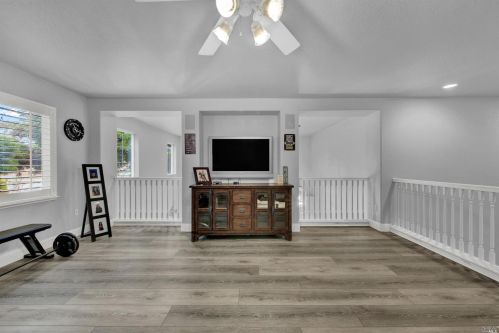 585 Topeka Ln, Vacaville CA 95687-4353 exterior