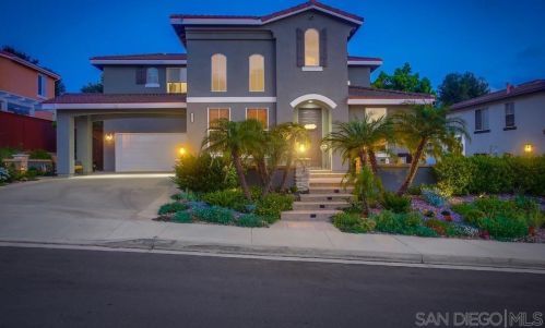 5057 Bella Collina St, Oceanside CA  92056-1924 exterior