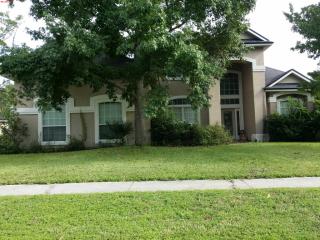 5237 Summit Lake Dr, Jacksonville, FL 32258-3326