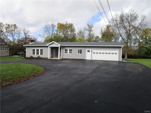 71 Melrose Rd, Auburn, NY 13021-9212