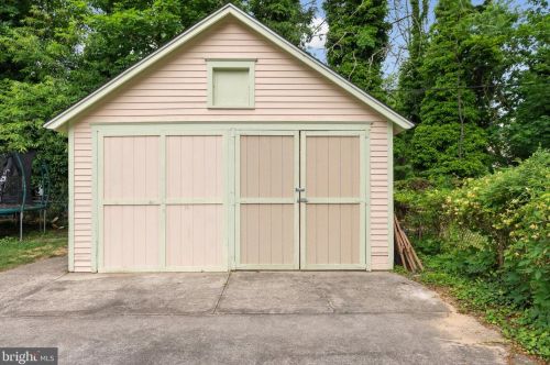 17 Lexington Ave, Camden NJ  08109-2013 exterior