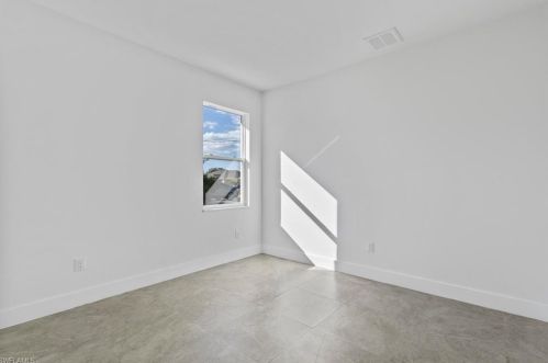 3680 12th Ave, Naples, FL 34117-8900