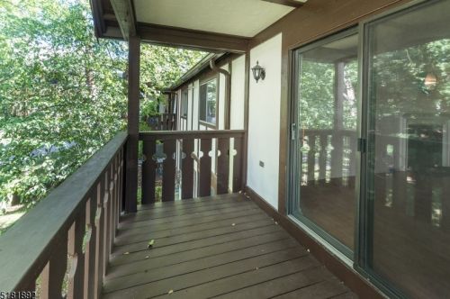 3710 Mark Twain Way, Mahwah NJ  07430-3477 exterior