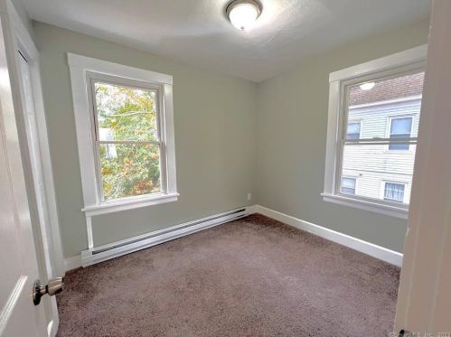 55 Raymond St, United States Coast Guard Ac CT  06320-3831 exterior