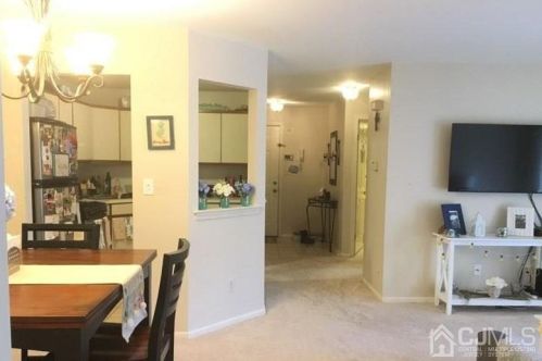 1207 Stoneridge Cir, Helmetta, NJ 08828-1138