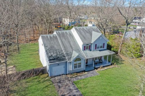 8 Havendale Gate, Panamoka, NY 11961-2149