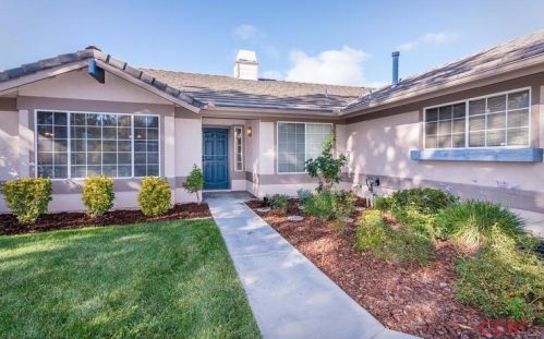 1645 Summer Creek Ln, Lake Nacimiento, CA 93446-1915