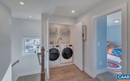 21 Golf Dr, Crozet VA  22932 exterior