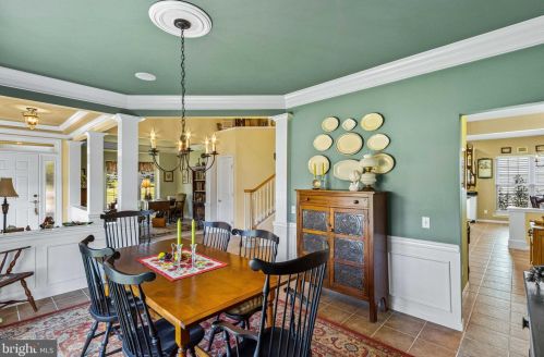 713 Village Ave, Collegeville PA  19426-4168 exterior