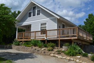 5702 Elbo Bluff Dr, Manhattan KS  66502-8928 exterior