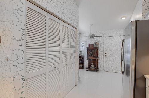 8425 Springlake Dr, Boca Raton FL  33496-4904 exterior