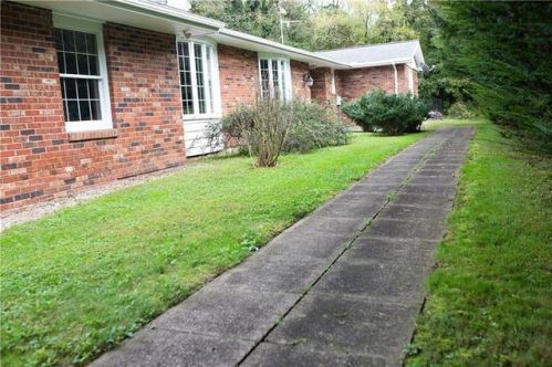 2866 Parkwood Rd, Shelocta, PA 15774-8007