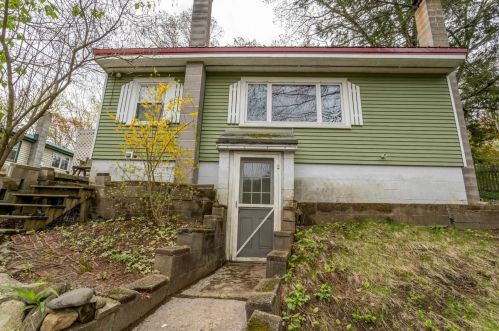 55 Riverside Dr, Fremont NH  03044-3546 exterior