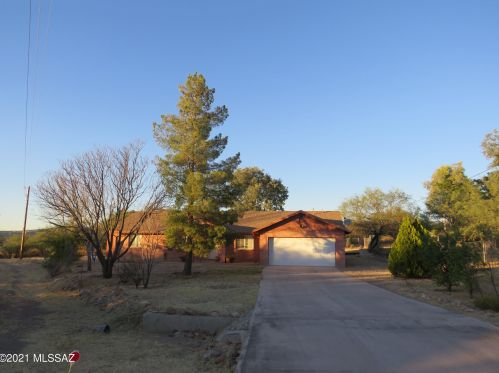1065 Pelo Ct, Nogales, AZ 85648-2527