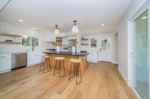 4350 Highland Dr, Carlsbad CA  92008-4225 exterior