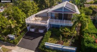 2977 Kauhale St, Wailea, HI 96753-9428