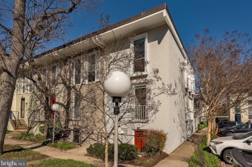 710 3rd St, Washington, DC 20001-2625