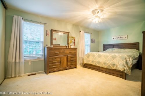 88 Rita Ln, Jackson Twp NJ  08527-2367 exterior