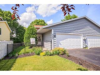 4450 Cinnamon Ridge Trl, Saint Paul, MN 55122-2385