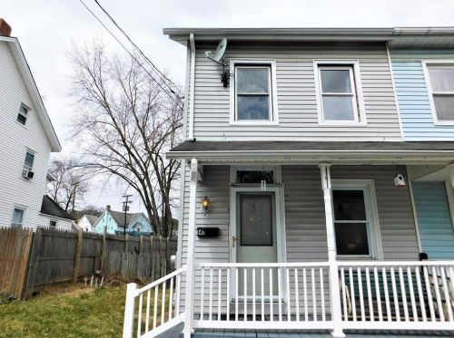 141 Bangor St, Bangor, PA 18013-1909