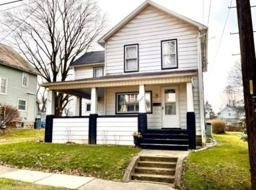 257 Clinton St, Greenville, PA 16125-1865